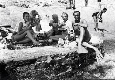 Jean Seberg, Mylène Demongeot, Otto Preminger, Deborah Kerr et David Niven sur la Côte d’Azur pour le tournage du film «Bonjour tristesse », adapté du roman de Françoise Sagan.