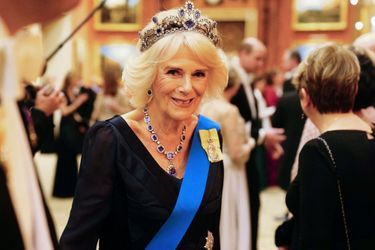 La reine consort Camilla a adopté le diadème «belge» en saphirs d