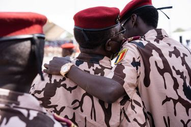 Place de la Nation à Ndjamena, le 1er décembre. Clans et rivalités divisent l’armée.