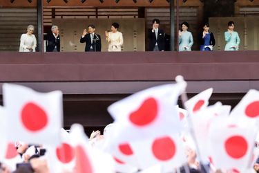 L'impératrice émérite du Japon Michiko, l'empereur émérite du Japon Akihito, l'empereur du Japon Naruhito, l'impératrice du Japon Masako, le prince du Japon Akishino, la princesse du Japon Kiko, la princesse du Japon Mako et la princesse du Japon Kako - La famille impériale nippone lors des voeux du Nouvel An au Palais impérial de Tokyo, Japon, le 2 janvier 2020.