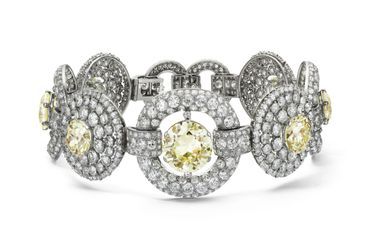 Art déco. Collier créé pour le maharaja de Patiala. En platine, diamants blancs et jaunes. 1928.