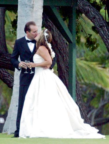 Mariage surprise à Hawaii avec Nicolas Cage, le neveu de Francis Ford Coppola, le 13 août 2002.