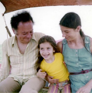 René et Gilberte Goscinny avec leur fille, Anne, née en 1968, lors de vacances en Argentine.
