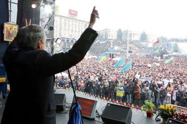 Au début du film. Le 2 mars 2014, après la centaine de morts parmi les manifestants sur Maïdan, et l’arrivée des Russes en Crimée, Bernard-Henri Lévy lance un appel à l’Europe.