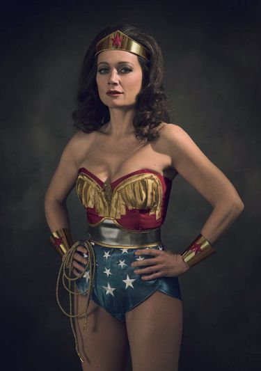 Caroline Vigneaux en Wonder Woman