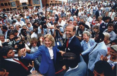 Avec le sénateur Joe Biden lors des primaires démocrates de 1988 : ils sont mariés depuis onze ans.