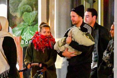 Tuva Novotny et Alexander Skarsgård avaient été photographiés avec un bébé dans les bras, en novembre 2022 à New York.
