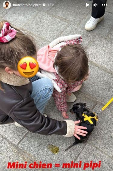 Les deux filles de Marie-Ange Casta et Marc-Antoine Le Bret au parc Disneyland Paris, le 27 mars 2023 sur Instagram.