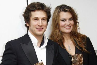Guillaume Canet et Marina Hands lors de la 32ème cérémonie des Césars (pendant laquelle il a reçu le prix du meilleur réalisateur pour « Ne le dis à personne » et elle le César de la meilleure actrice pour son rôle dans « Lady Chatterley »), en février 2007