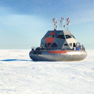 Conçue avec Olivier Petit, déjà architecte de l’ « Antarctica », la base polaire futuriste pourra supporter des températures de -52°c et embarquera, sur une dizaine d’expéditions successives, des scientifiques du monde entier, jusqu'en 2045.
