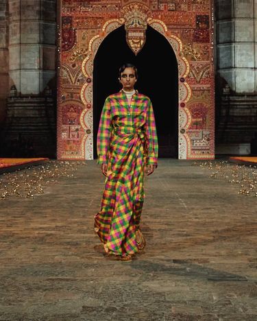 Le madras aux couleurs vives est un motif traditionnel utilisé pour les saris, les pantalons, les chemises et les lungis (aussi appelés paréos) dans le sud de l’Inde.
