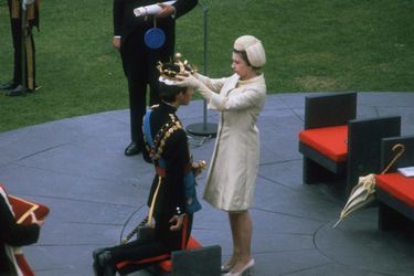 Charles, fait prince de Galles par sa mère la reine Elizabeth II, à Gwynedd, le 1er juillet 1969.