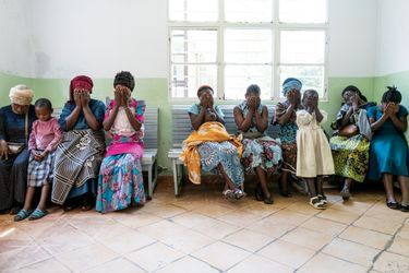 Violées. À l’hôpital de Goma, le 7 avril. Chaque jour, 20 à 40 femmes réclament le traitement PrEP, à prendre dans les quarante-huit heures pour éviter une contamination au VIH.