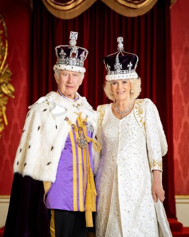 Le portrait officiel de Charles III et de la reine Camilla
