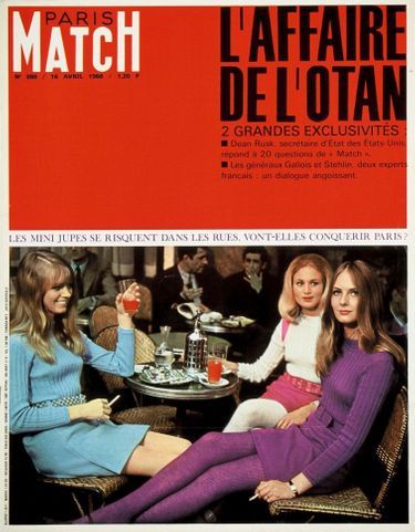 « Les minijupes vont-elles conquérir Paris ? » se demande Paris Match en une, le 16 avril 1966.