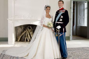 Le prince Joachim de Danemark et Marie Cavallier au château de Schakenborg, le 24 mai 2008, jour de leur mariage