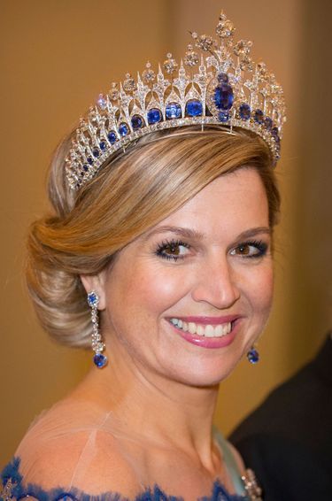 La reine Maxima des Pays-Bas coiffée de la Dutch Sapphire Tiara, lors d’un banquet d’Etat à Copenhague le 17 mars 2015