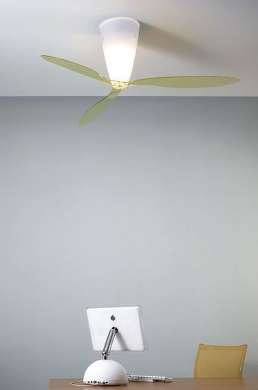 Blow plastic ceiling fan, Luceplan, 786 euros.