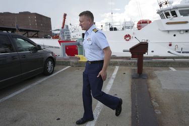 Le capitaine Jason Neubauer, chargé de l’enquête américaine, sur la base de la garde côtière à Boston (Massachusetts), le 25 juin.