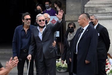 Alain Delon et son fils Anthony, aux obsèques de Jean-Paul Belmondo, à Paris le 6 septembre 2021.