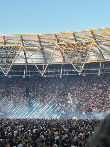 The Weeknd en concert à Londres, vendredi 7 juillet 2023.