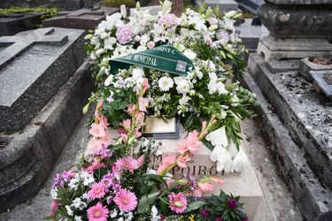 La pierre tombale de Geneviève de Fontenay, au Cimetière d'Ivry-sur-Seine, à Paris, le 8 août 2023.