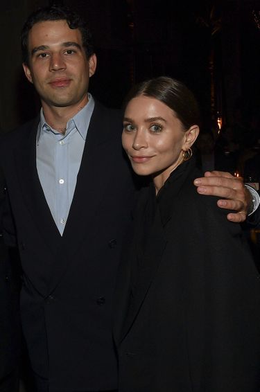 Ashley Olsen et son mari Louis Eisner lors d'un gala, au Maybourne Beverly Hills, en Californie, le 23 septembre 2021.