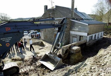 Le jardin de la dernière propriété de Fourniret, à Sart-Custinne, en Belgique. Ce 22 avril 2005, aucun corps n’y est trouvé.