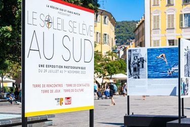 L'exposition photographique est  à découvrir à Nice, sur la place Garibaldi.