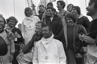 Ils préfèrent en rire. En 1978, Éric Tabarly et son équipage, pourtant en tête, sont disqualifiés de la Whitbread à cause de la quille lestée d’uranium appauvri de «Pen Duick VI ».