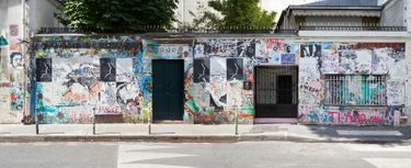 La mythique façade de la maison de Serge Gainsbourg.