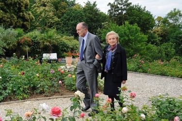 Dans le jardin de leur amie Line Renaud, en 2011.