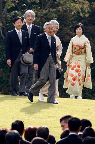 La princesse Akiko du Japon (à droite) lors de la garden party d’automne de l’empereur Akihito et l’impératrice Michiko, le 22 octobre 2009