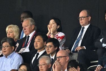 La princesse Akiko du Japon avec le prince Albert II de Monaco dans les tribunes du Stade de Nice, le 17 septembre 2023, pour le match Japon – Angleterre lors de la Coupe du monde de rugby