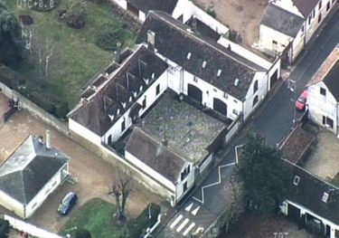 Cette maison dans un village près de Dreux servait de lieu de stockage. Les gendarmes y ont découvert 3 tonnes de cannabis.