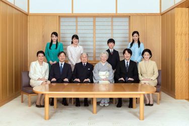 Info - La princesse Mako va se marier le 26 octobre - Photo de Nouvel an de la famille impÃ©riale du Japon, Le prince Naruhito, l'empereur Akihito, l'impÃ©ratrice Michiko, le prince Akishino et la princesse Kiko, la princesse Mako, la princesse Aiko, le prince Hisahito et la princesse Kako.