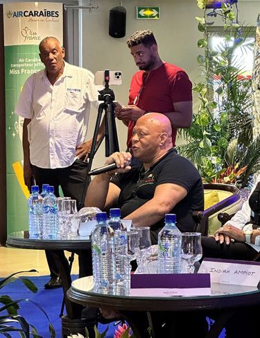 Jean-Luc Le West, président du comité du tourisme en Guyane, lors de la conférence de presse Miss France à Cayenne, le 20 novembre 2023.