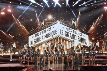 Le premier tableau du show de Miss France 2024.