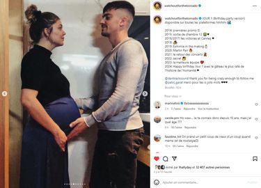 Louane partage une photo souvenir de sa grossesse sur son compte Instagram, le 21 mars 2024. La chanteuse apparaît au côté de son compagnon Florian Rossi.