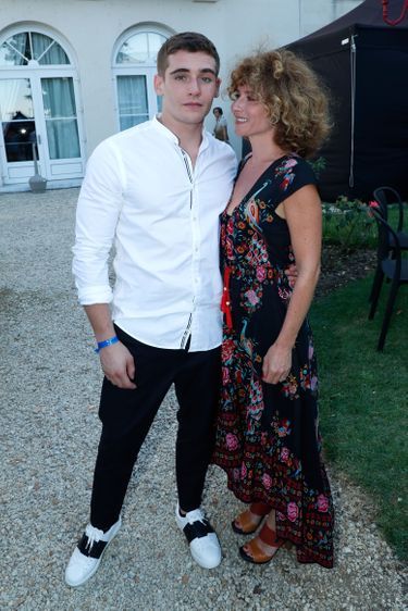 Elsa Lunghini et son fils, Luigi Kröner, au Festival d'Angoulême, le 21 août 2018.