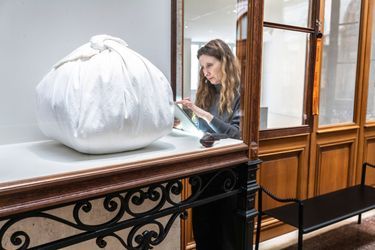 Les nouvelles oeuvres de la fondation Pinault exposes lors de l'exposition Le monde comme il va a la Bouirse de Commerce. Paris, FRANCE-15/03/2024