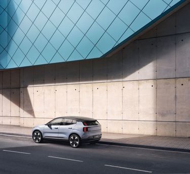 Volvo EX30, the city car chosen as the best car of the year.  100% electric car.
