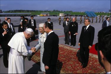 La Granduchessa Josephine Charlotte e il Granduca Jean di Lussemburgo ricevono Papa Giovanni Paolo II a Lussemburgo, il 15 maggio 1985