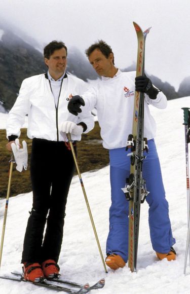 Michel Barnier aux côtés de Jean-Claude Killy, avec qui il copréside le Comité d’organisation des Jeux d’Albertville de 1992.