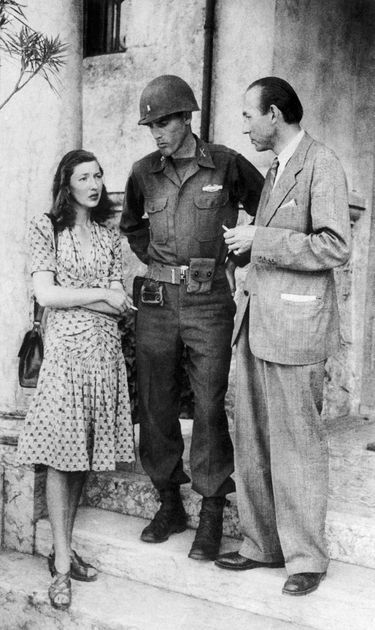 Jean et Corinne Luchaire lors de leur arrestation par les troupes américaines à Merano, dans les Alpes italiennes, en mai 1945.