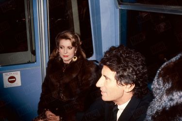 Catherine Deneuve et Jack Lang, dans un métro direction les César 1983. 