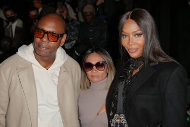 Dave Chappelle avec sa femme Eliane et le top Naomi Campbell au défilé Dior le 21 janvier. 
