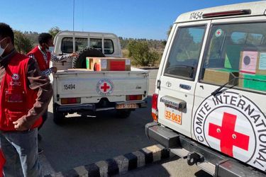 Des travailleurs de la Croix-Rouge au Tigré, le 26 janvier 2022.