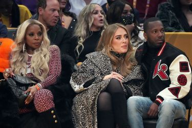 Adele et Rich Paul (avec à gauche Mary J. Blige) à l'événement NBA All-Star Game à la Rocket Mortgage FieldHouse de Cleveland le 20 février 2022