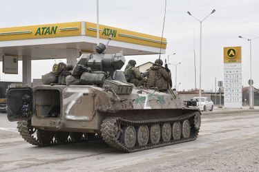 Les forces russes dans la ville d&#039;Armiansk, en Crimée (sud), le 24 février 2022.